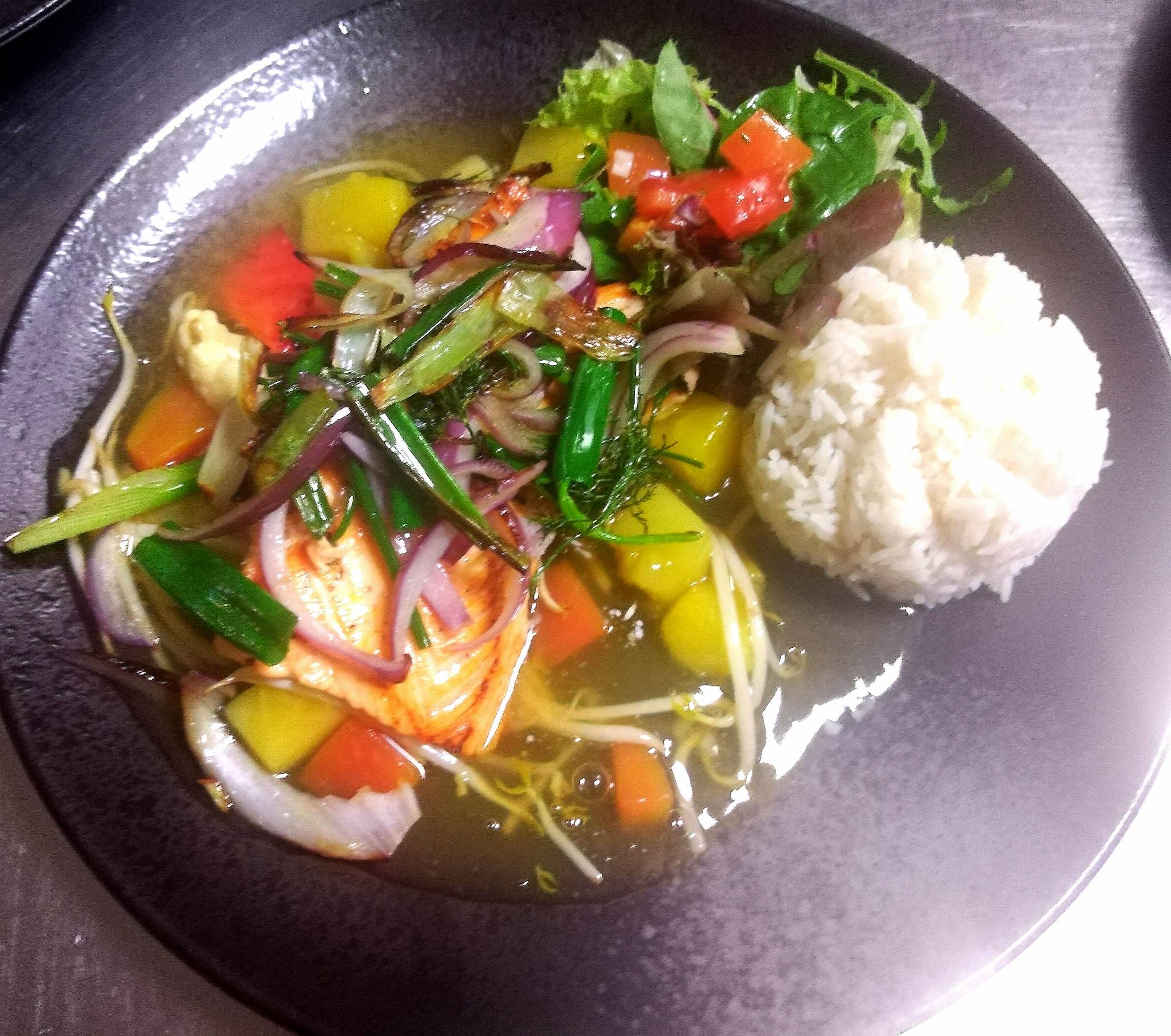 Rau Xao Sot Chua Ngot / Gebratenes Gemüse mit Süß-Sauer Soße