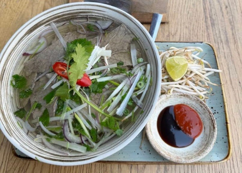 Pho Hanoi Groß